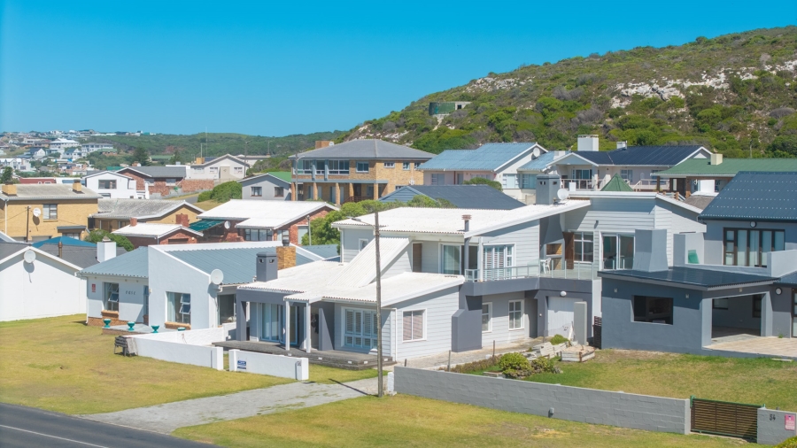 6 Bedroom Property for Sale in Agulhas Western Cape